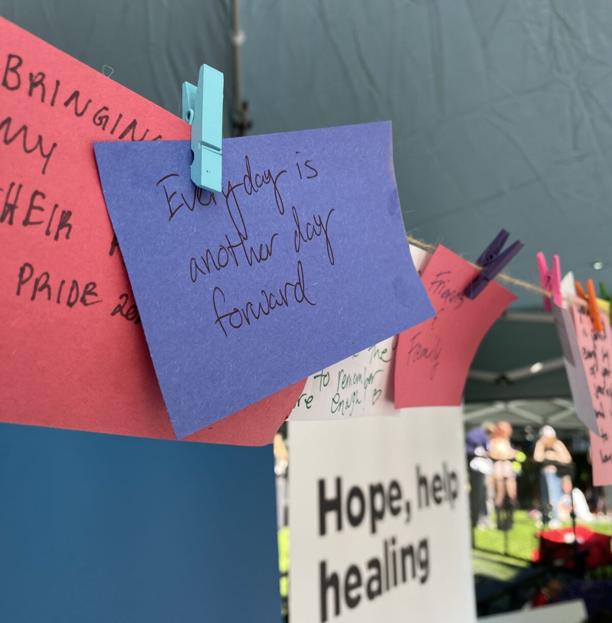 Every day is another day forward on sticky note